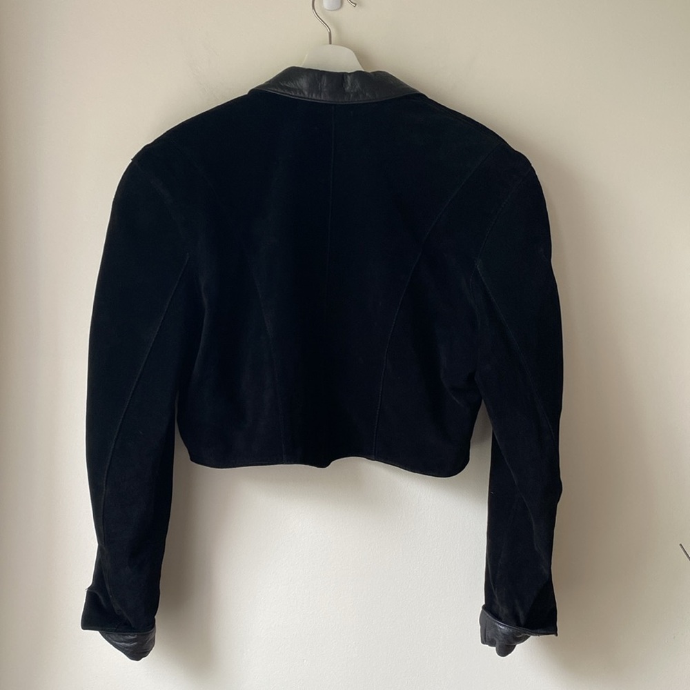 Danier black leather and suede cropped peaked lapel jacket - Picture 13 of 16